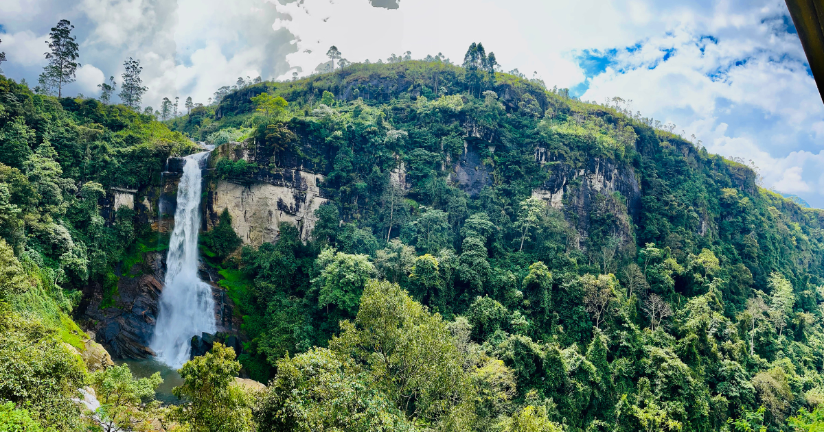Discover the incredible natural beauty of Ramboda Fall